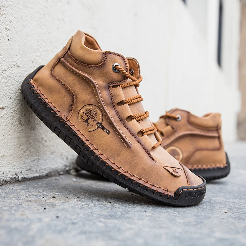 (⏰LAST DAY - 50% OFF🛒)Men's Retro Hand-Stitched Pigskin Boots – Wide Toe, Breathable, Non-Slip, Arch Support, Memory Foam Insole, Lightweight & Comfortable for Walking & Driving