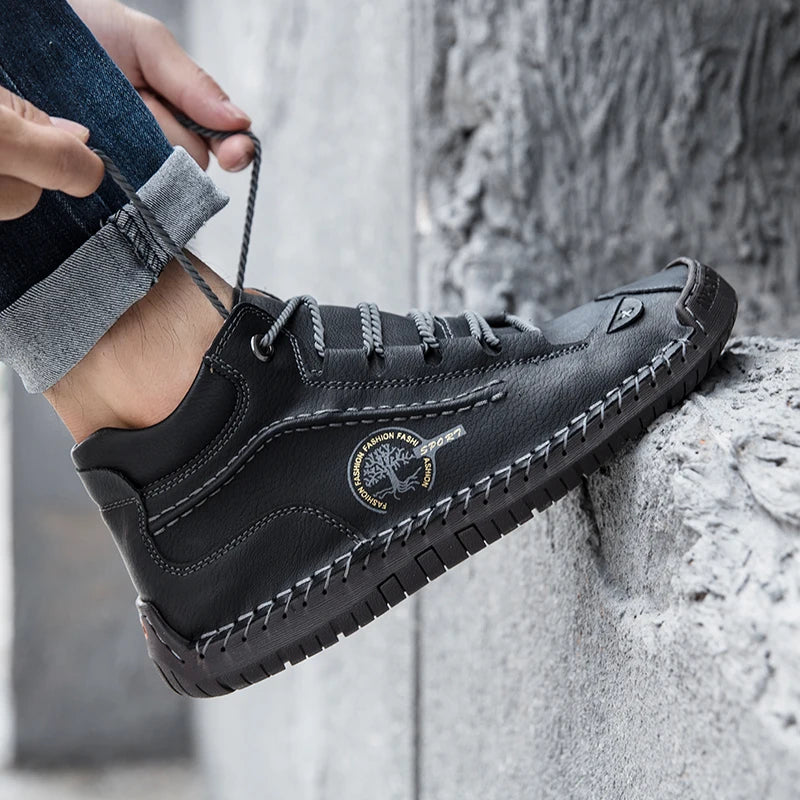 (⏰LAST DAY - 50% OFF🛒)Men's Retro Hand-Stitched Pigskin Boots – Wide Toe, Breathable, Non-Slip, Arch Support, Memory Foam Insole, Lightweight & Comfortable for Walking & Driving